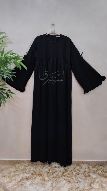 أسود