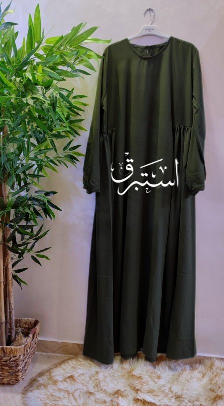 زيتي غامق
