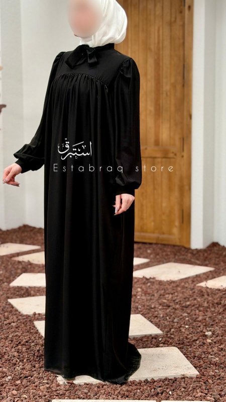 أسود